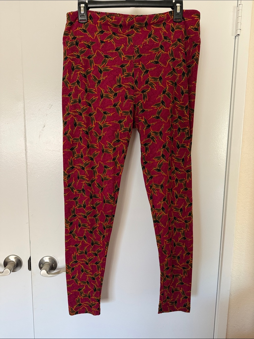 LuLaRoe Burgundy Hummingbird-Print Leggings